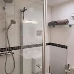 Souterrainwohnung *