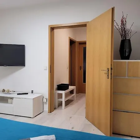 Souterrainwohnung Apartman